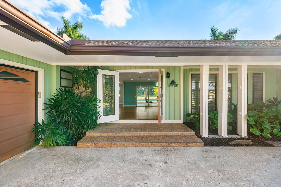 Active With Contract: $719,000 (3 beds, 2 baths, 2034 Square Feet)