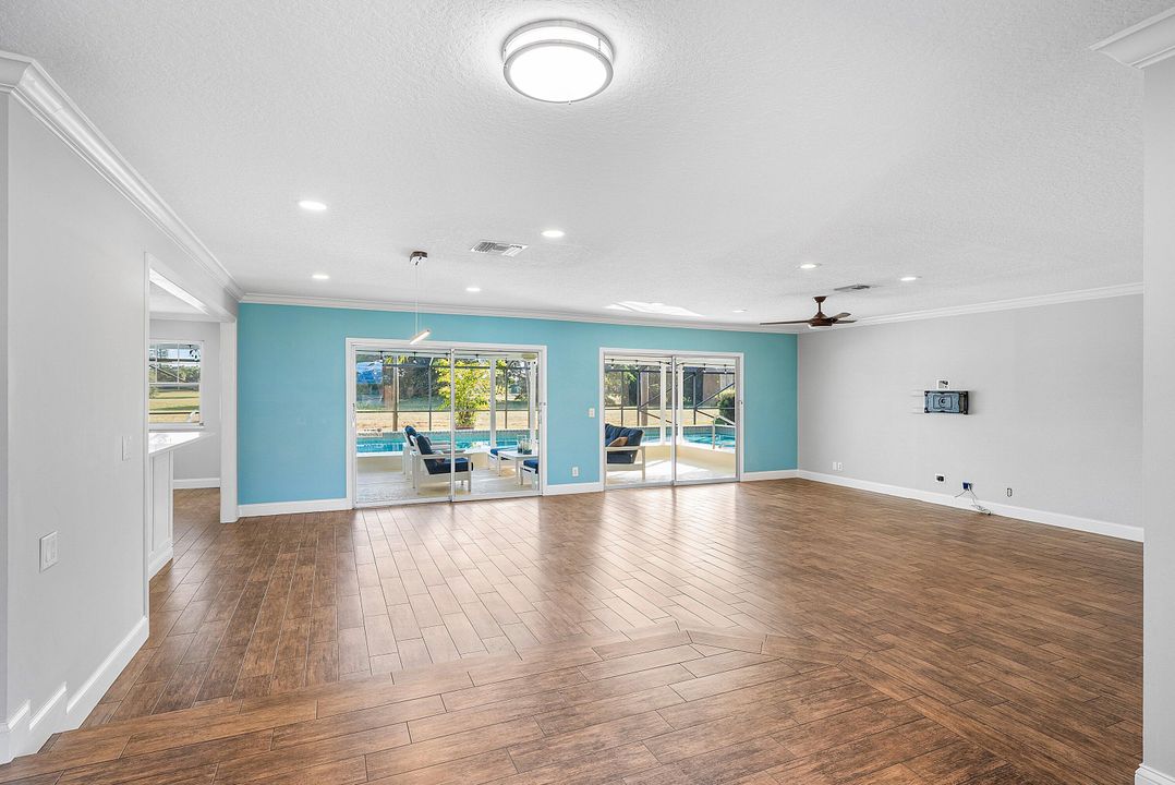 Active With Contract: $719,000 (3 beds, 2 baths, 2034 Square Feet)