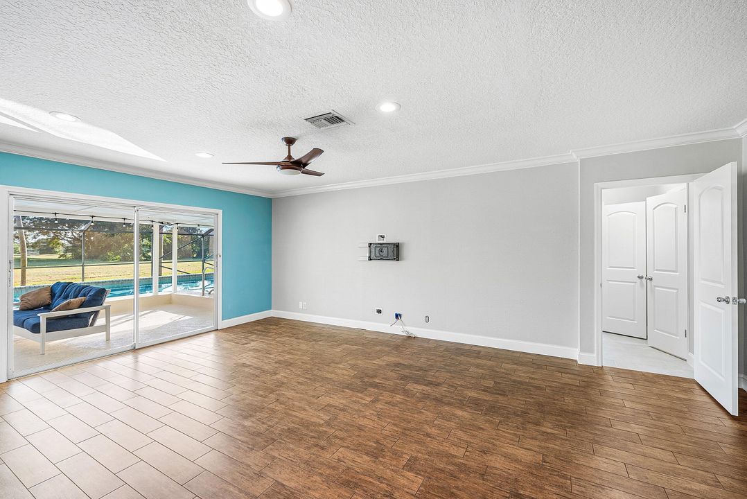 Active With Contract: $719,000 (3 beds, 2 baths, 2034 Square Feet)