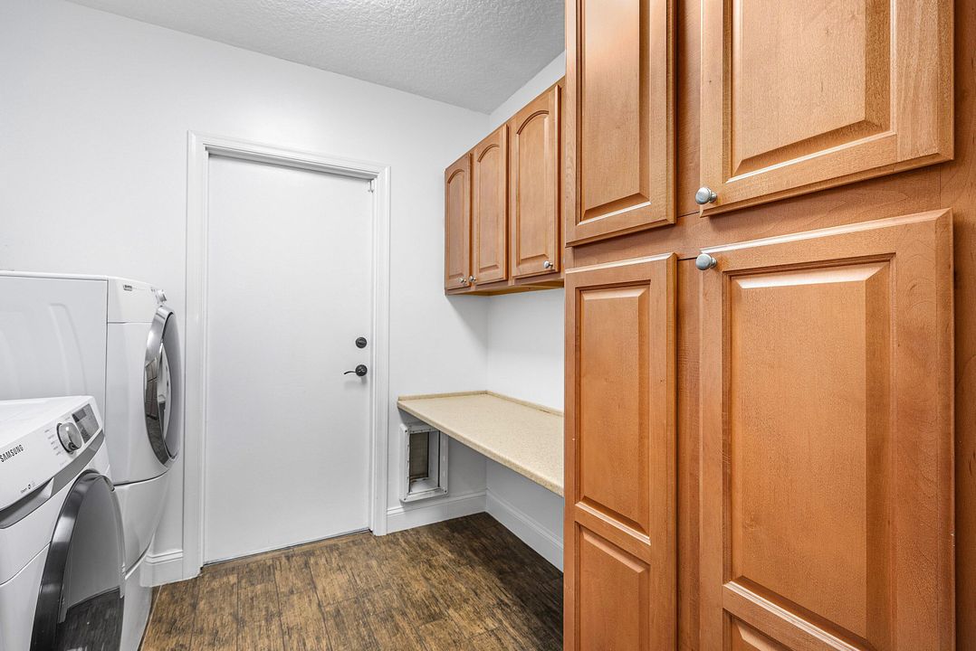 Active With Contract: $719,000 (3 beds, 2 baths, 2034 Square Feet)