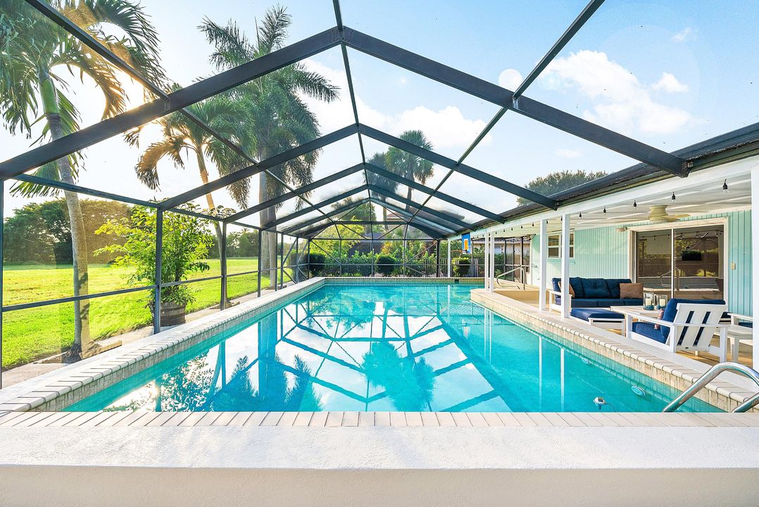 Active With Contract: $719,000 (3 beds, 2 baths, 2034 Square Feet)