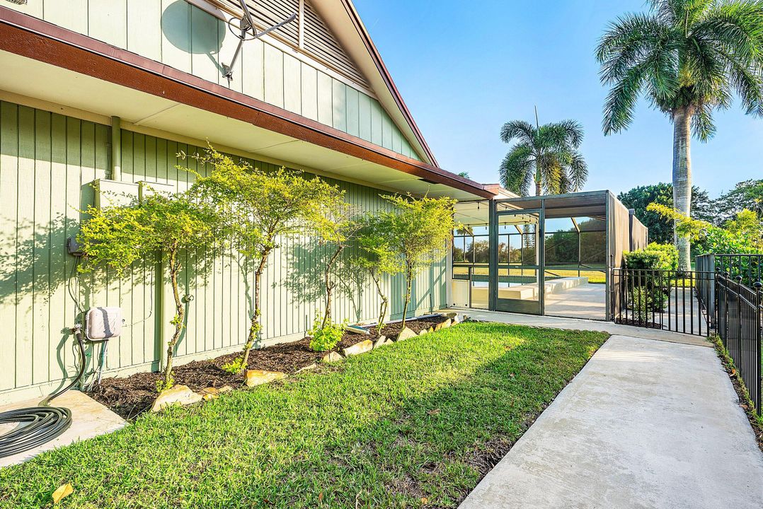 Active With Contract: $719,000 (3 beds, 2 baths, 2034 Square Feet)