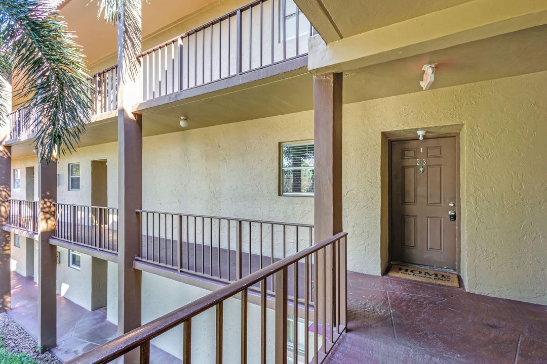 На продажу: $175,000 (2 спален, 2 ванн, 793 Квадратных фут)