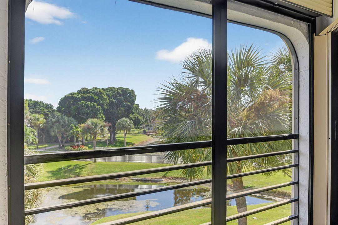 待售: $289,000 (2 贝兹, 2 浴室, 1160 平方英尺)