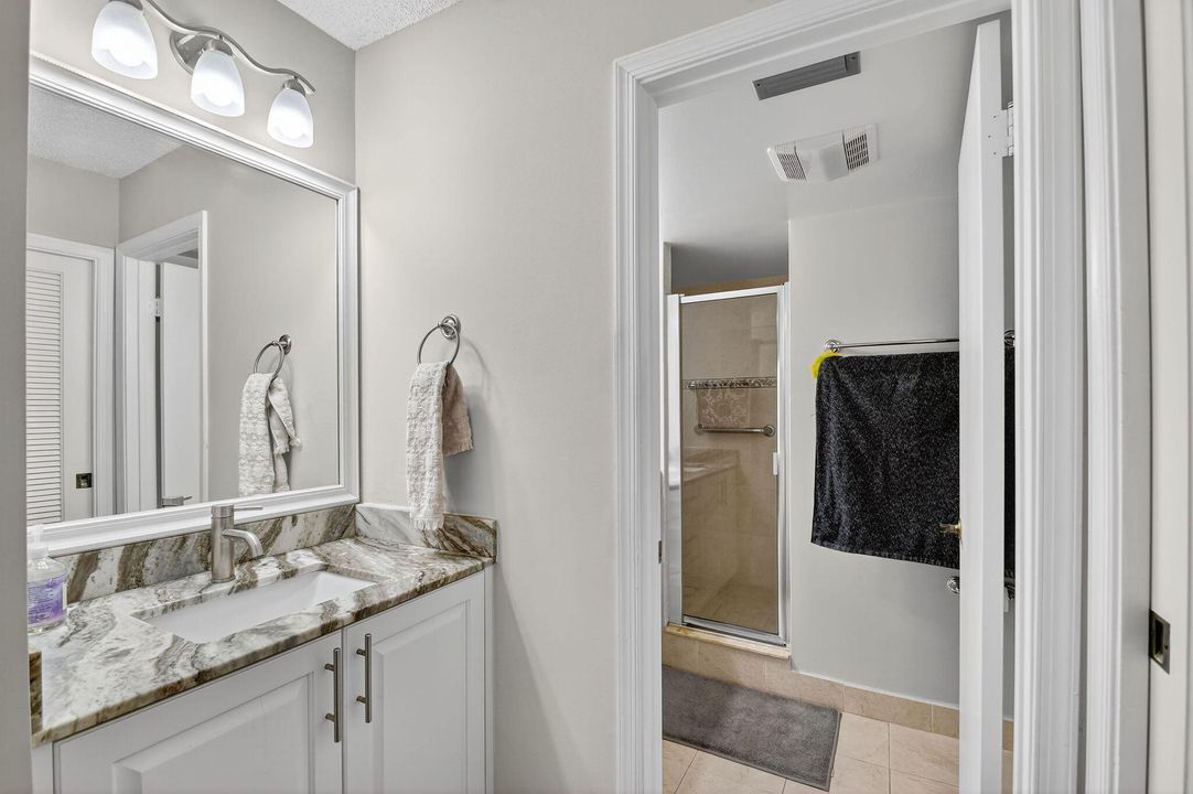 待售: $289,000 (2 贝兹, 2 浴室, 1160 平方英尺)