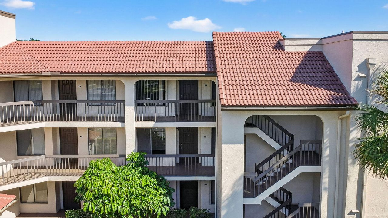 待售: $289,000 (2 贝兹, 2 浴室, 1160 平方英尺)