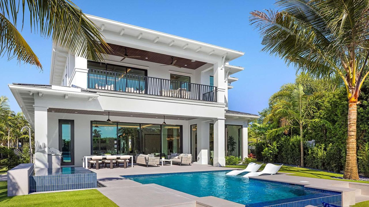 Activo con contrato: $10,450,000 (4 camas, 4 baños, 4344 Pies cuadrados)