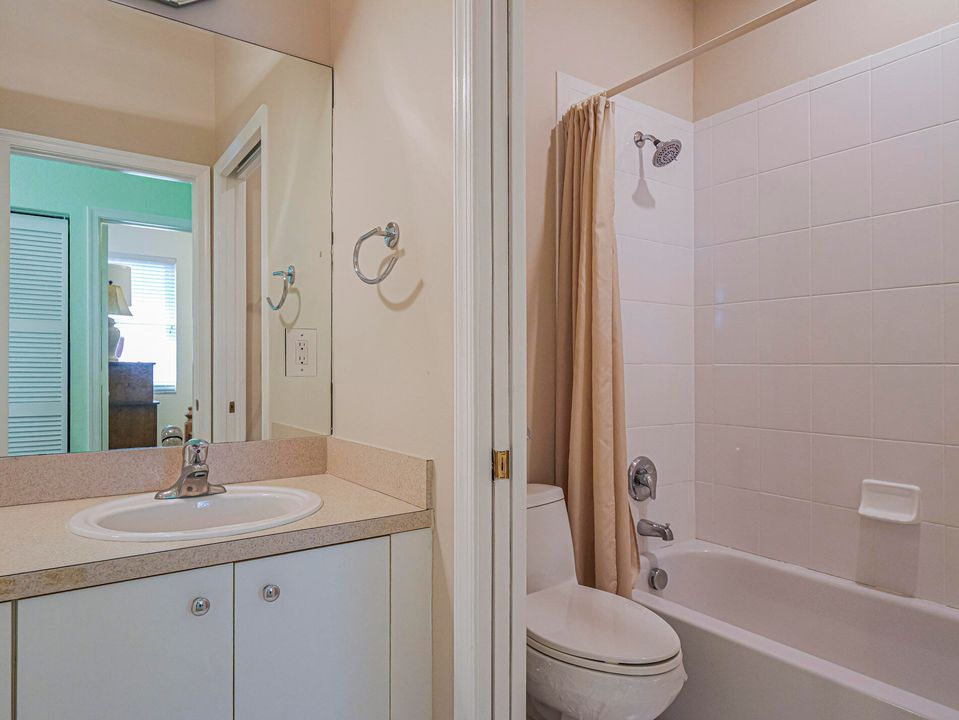 For Sale: $425,000 (4 beds, 2 baths, 2229 Square Feet)