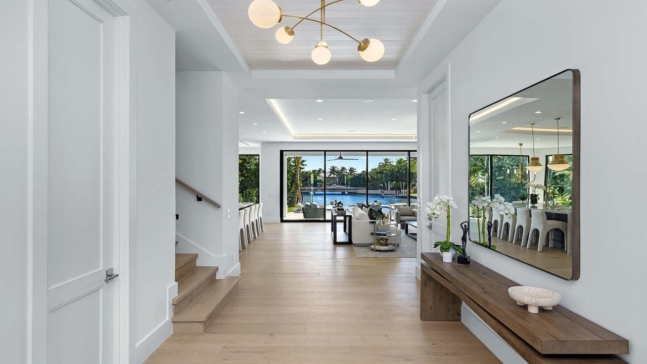 Activo con contrato: $10,450,000 (4 camas, 4 baños, 4344 Pies cuadrados)