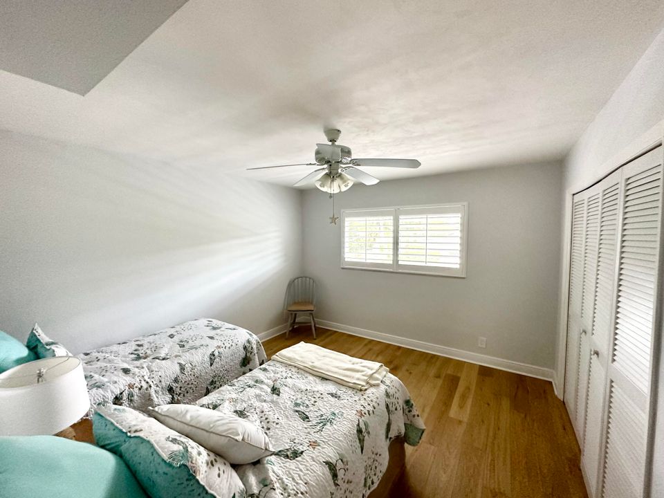 For Rent: $2,400 (2 beds, 2 baths, 886 Square Feet)