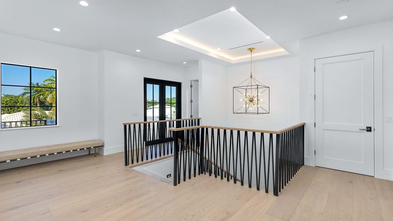 Activo con contrato: $10,450,000 (4 camas, 4 baños, 4344 Pies cuadrados)