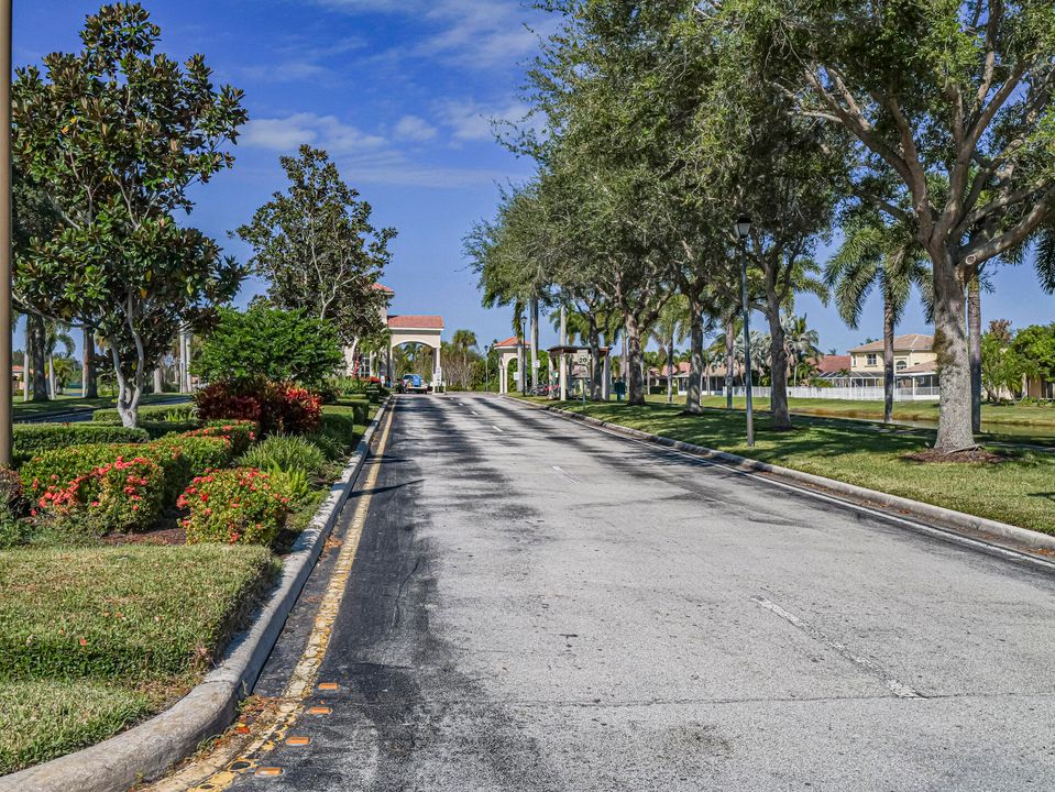 For Sale: $425,000 (4 beds, 2 baths, 2229 Square Feet)