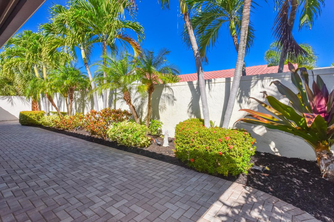 For Rent: $5,900 (3 beds, 2 baths, 1866 Square Feet)