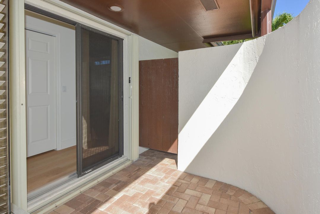 For Rent: $5,900 (3 beds, 2 baths, 1866 Square Feet)