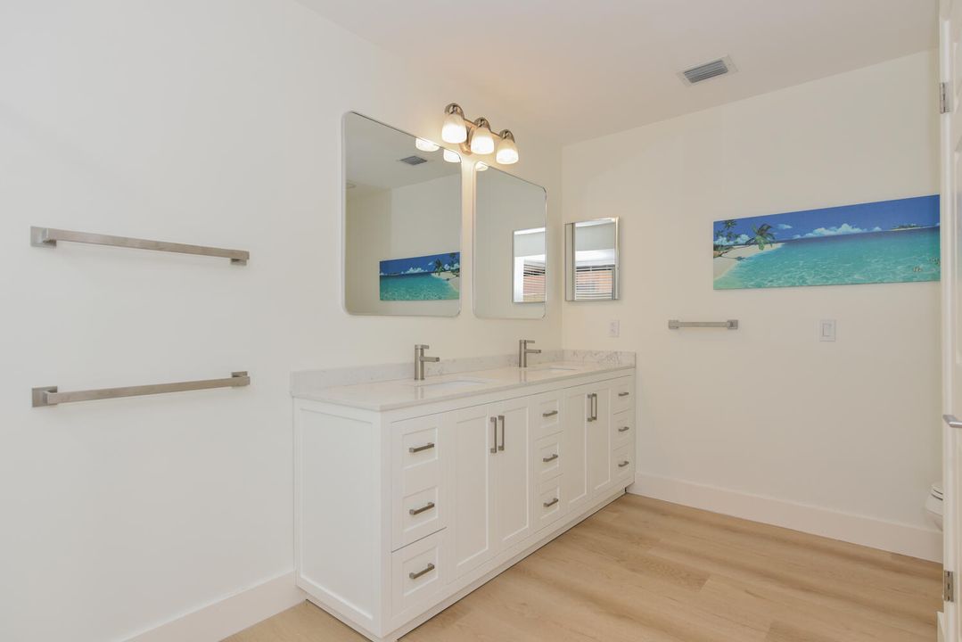 For Rent: $5,900 (3 beds, 2 baths, 1866 Square Feet)