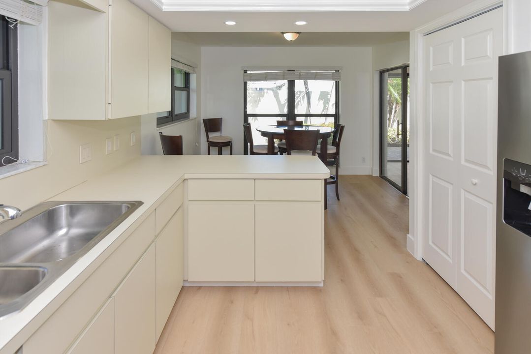 For Rent: $5,900 (3 beds, 2 baths, 1866 Square Feet)