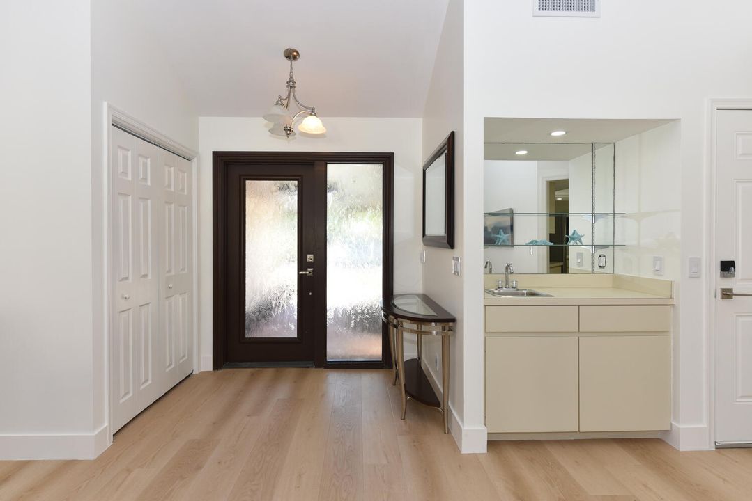 For Rent: $5,900 (3 beds, 2 baths, 1866 Square Feet)