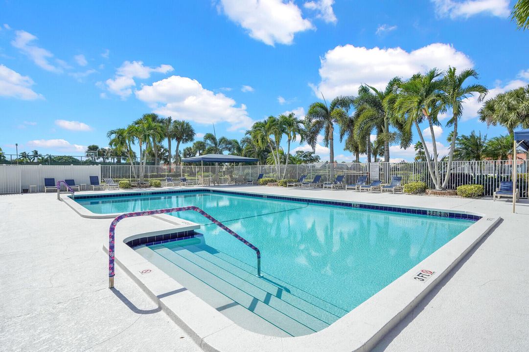 Active With Contract: $529,000 (3 beds, 2 baths, 1798 Square Feet)