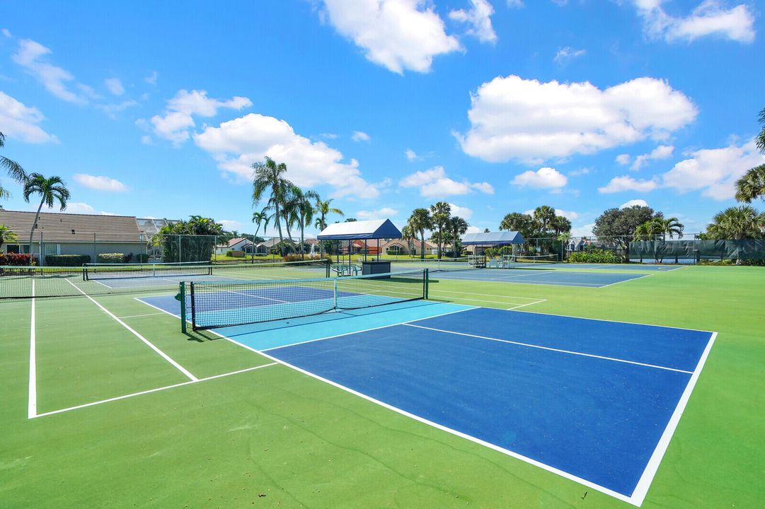 Active With Contract: $529,000 (3 beds, 2 baths, 1798 Square Feet)