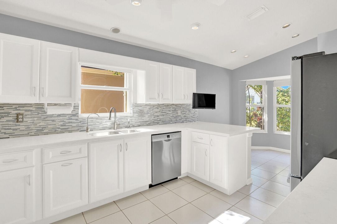 Active With Contract: $529,000 (3 beds, 2 baths, 1798 Square Feet)