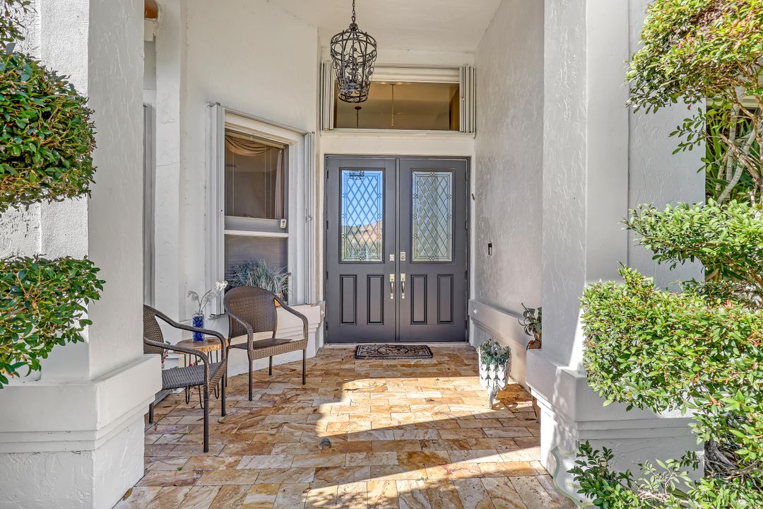 For Sale: $889,999 (4 beds, 2 baths, 2870 Square Feet)