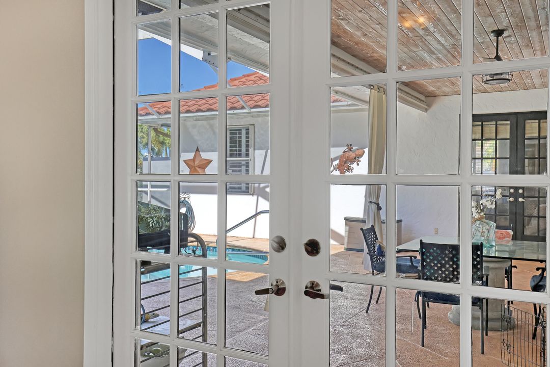 For Sale: $889,999 (4 beds, 2 baths, 2870 Square Feet)