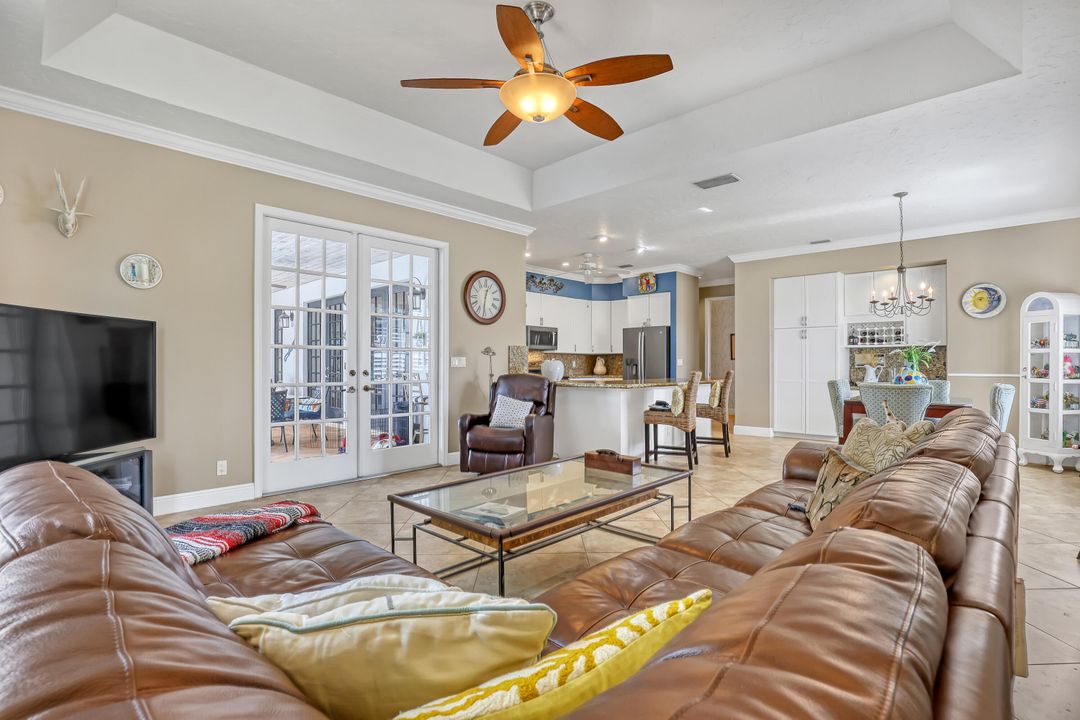 For Sale: $889,999 (4 beds, 2 baths, 2870 Square Feet)