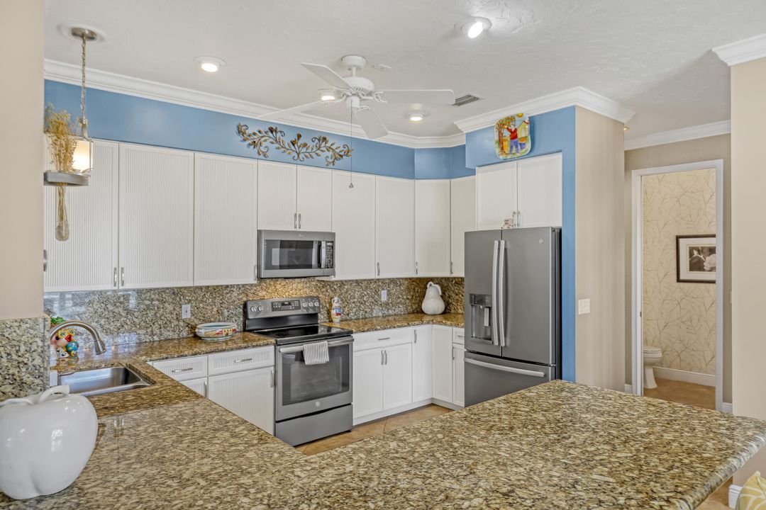 For Sale: $889,999 (4 beds, 2 baths, 2870 Square Feet)