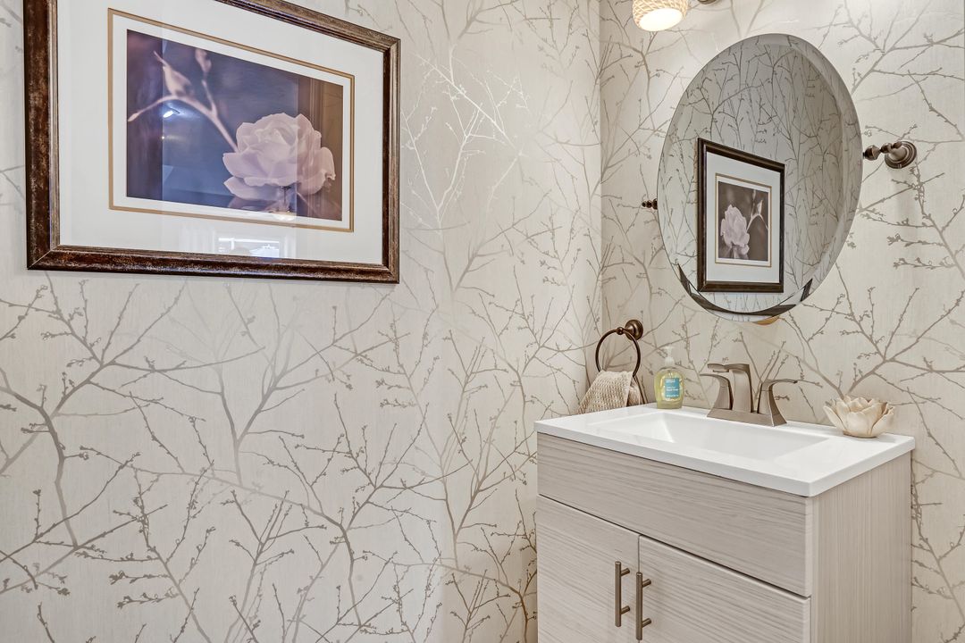 For Sale: $889,999 (4 beds, 2 baths, 2870 Square Feet)