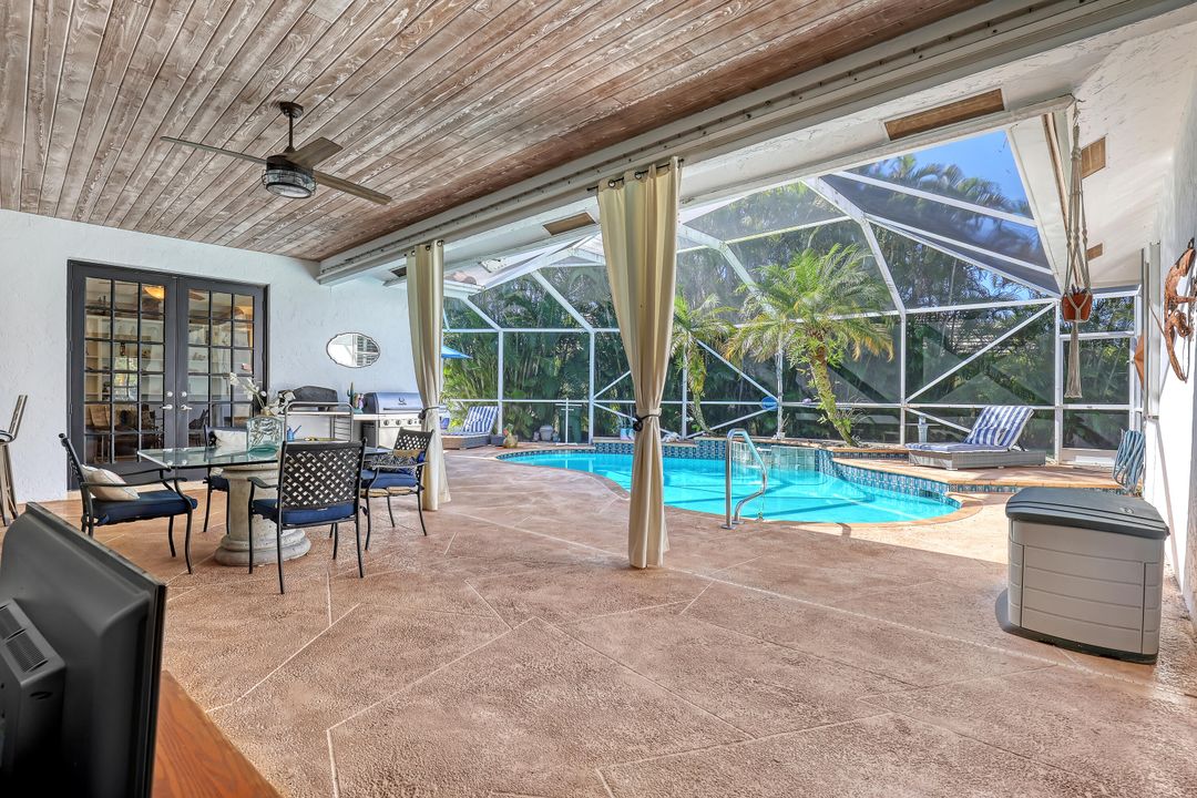 For Sale: $889,999 (4 beds, 2 baths, 2870 Square Feet)