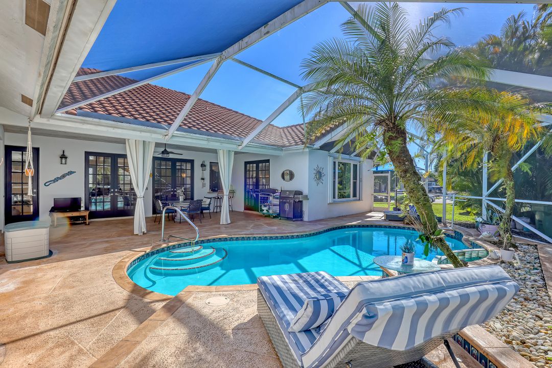 For Sale: $889,999 (4 beds, 2 baths, 2870 Square Feet)