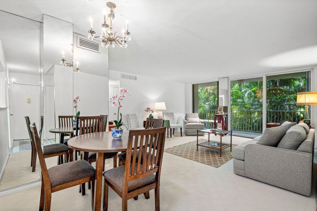 For Sale: $1,500,000 (2 beds, 2 baths, 953 Square Feet)