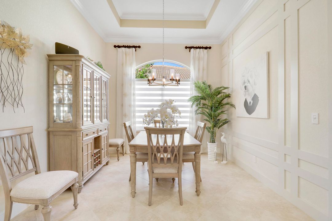 Под контрактом: $489,900 (2 спален, 2 ванн, 1876 Квадратных фут)