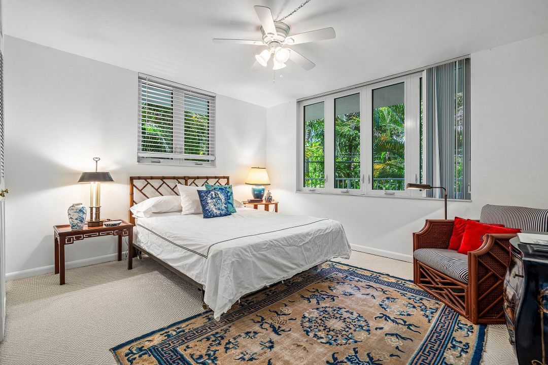 For Sale: $1,500,000 (2 beds, 2 baths, 953 Square Feet)