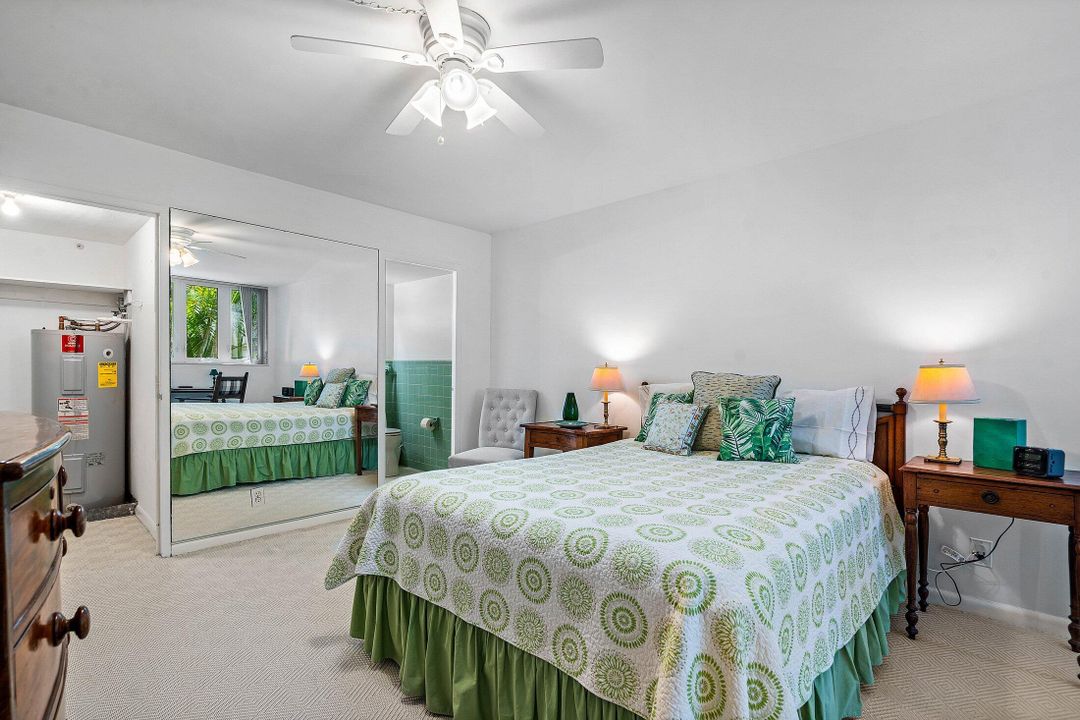 For Sale: $1,500,000 (2 beds, 2 baths, 953 Square Feet)