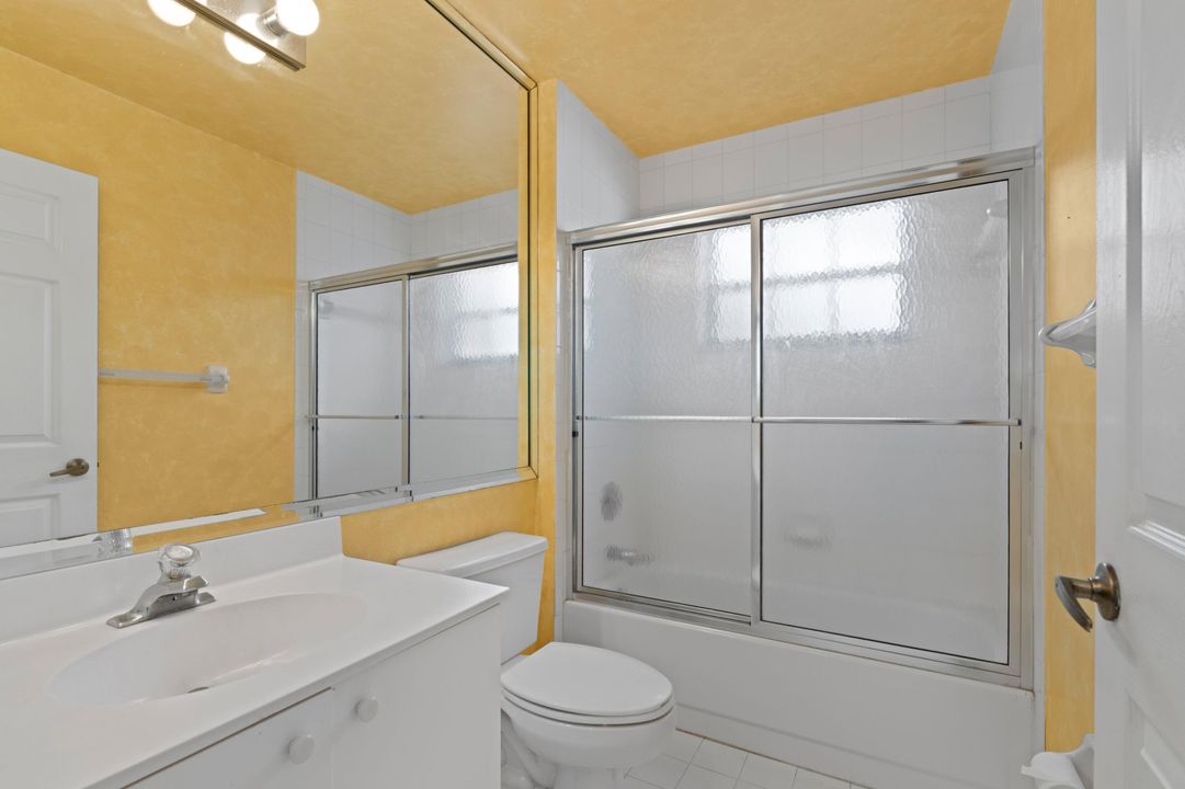 For Sale: $369,000 (2 beds, 2 baths, 1611 Square Feet)