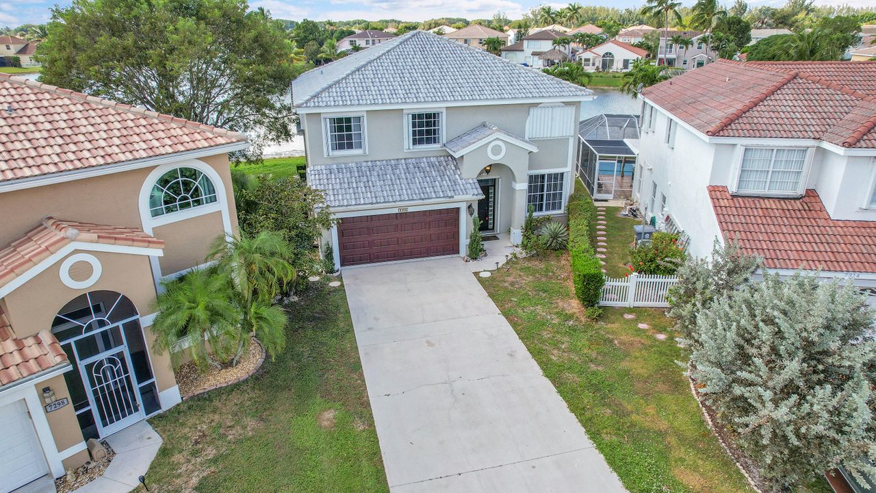 For Rent: $4,200 (4 beds, 2 baths, 2553 Square Feet)