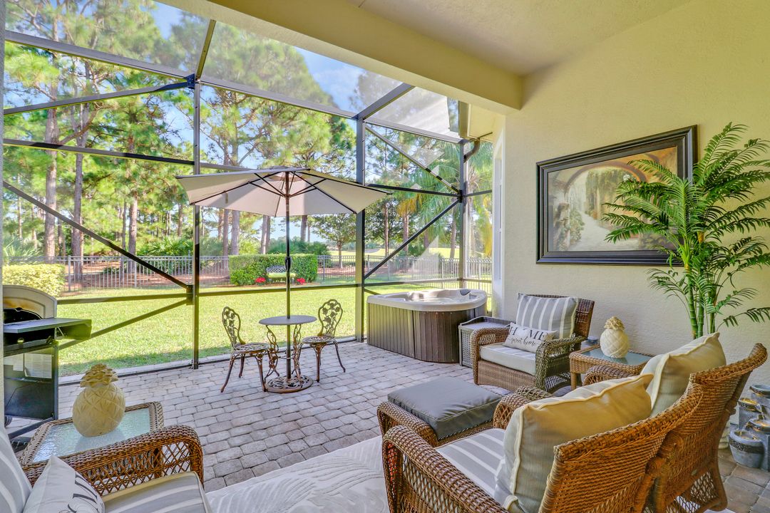 Под контрактом: $489,900 (2 спален, 2 ванн, 1876 Квадратных фут)