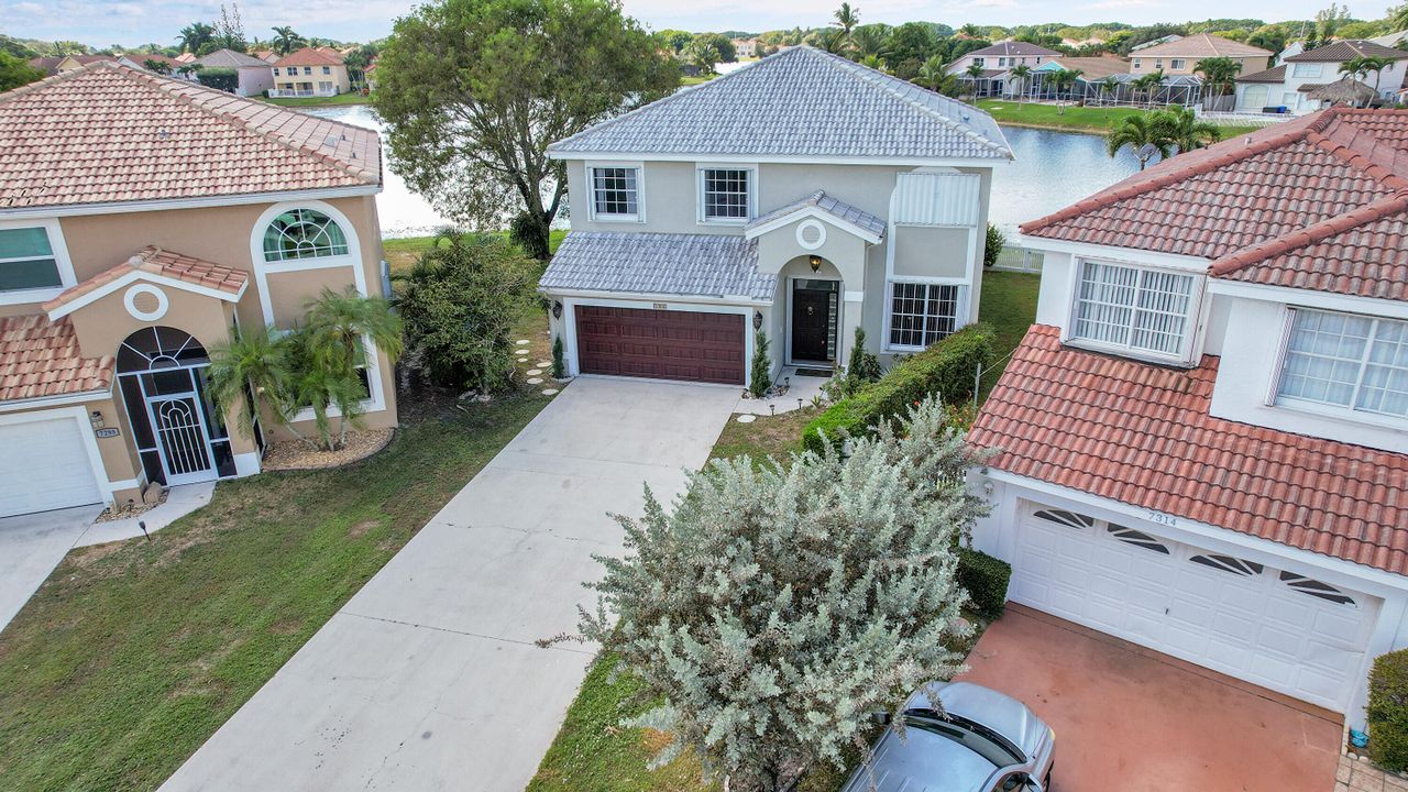 For Rent: $4,200 (4 beds, 2 baths, 2553 Square Feet)