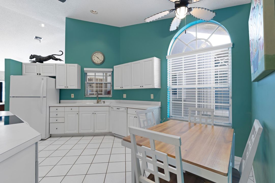 For Sale: $369,000 (2 beds, 2 baths, 1611 Square Feet)