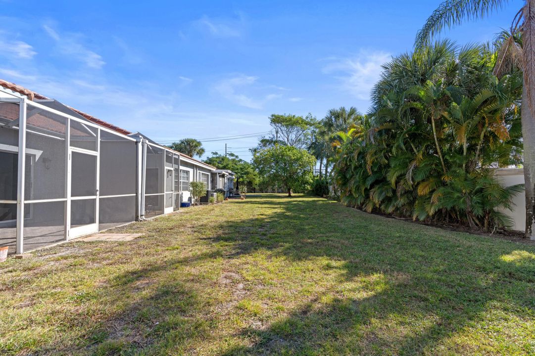 For Sale: $369,000 (2 beds, 2 baths, 1611 Square Feet)