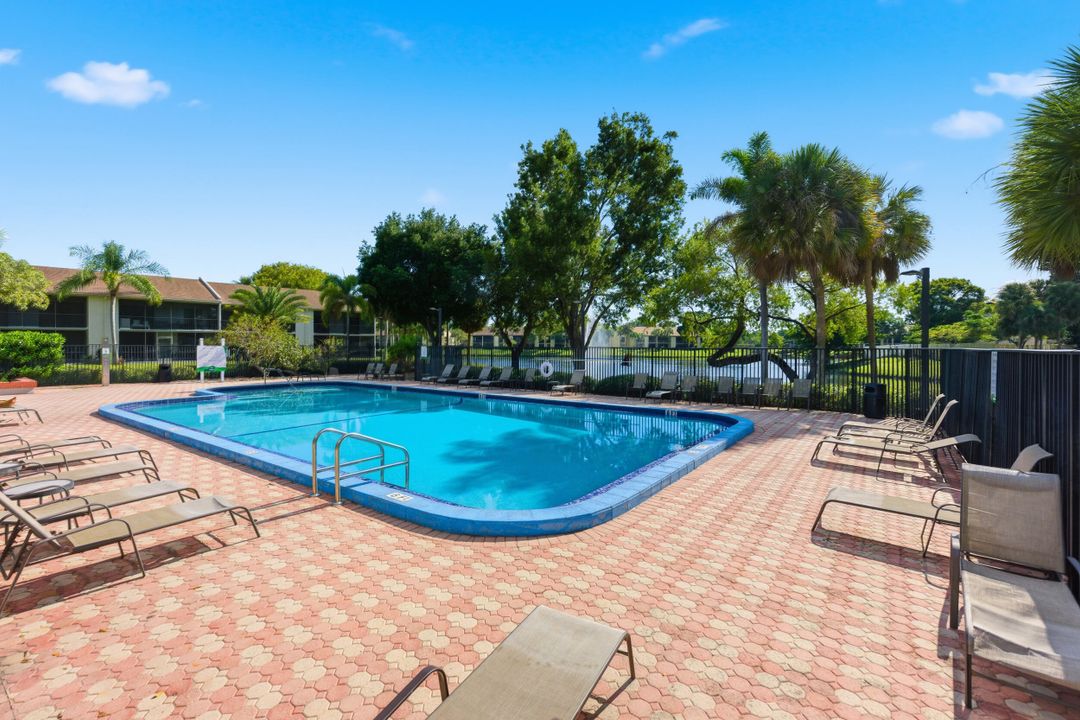 En Venta: $255,000 (2 camas, 1 baños, 1035 Pies cuadrados)