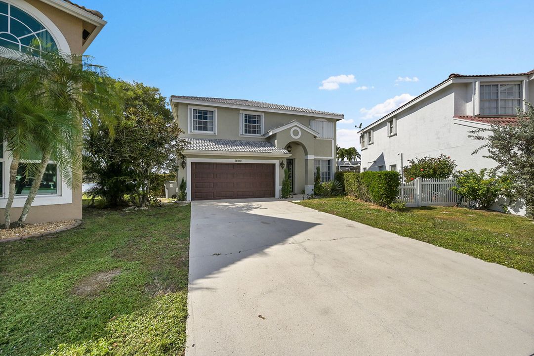 For Rent: $4,200 (4 beds, 2 baths, 2553 Square Feet)