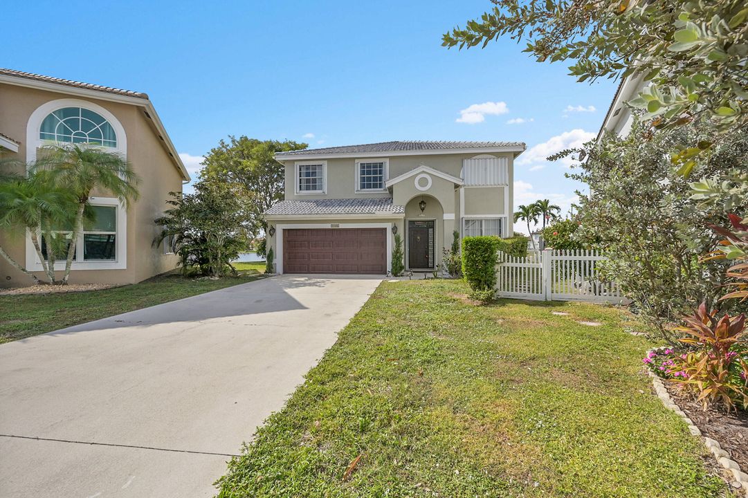 For Rent: $4,200 (4 beds, 2 baths, 2553 Square Feet)