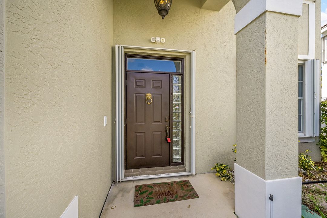 For Rent: $4,200 (4 beds, 2 baths, 2553 Square Feet)