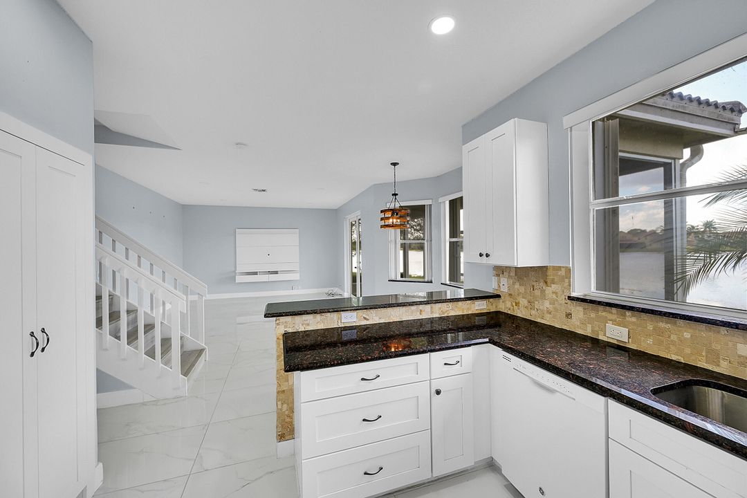 For Rent: $4,200 (4 beds, 2 baths, 2553 Square Feet)