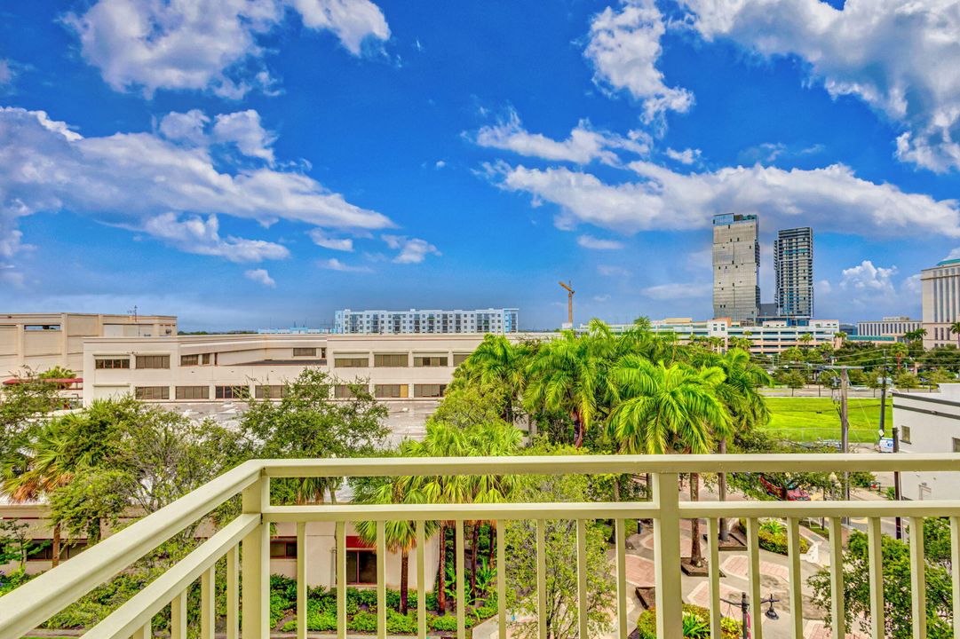 出租: $4,200 (2 贝兹, 2 浴室, 1360 平方英尺)