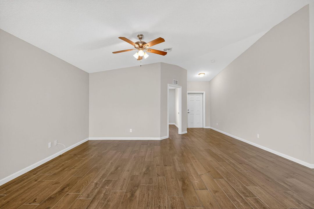 待售: $424,750 (4 贝兹, 2 浴室, 1833 平方英尺)