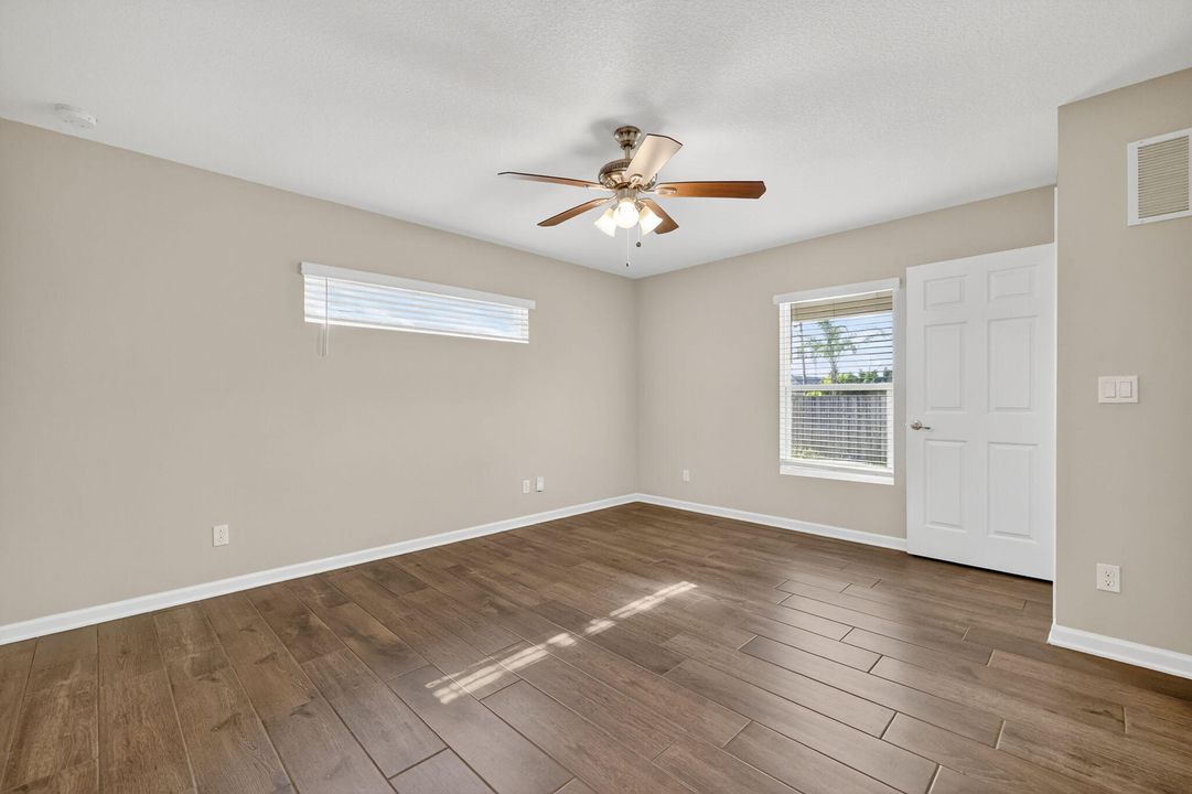 待售: $424,750 (4 贝兹, 2 浴室, 1833 平方英尺)