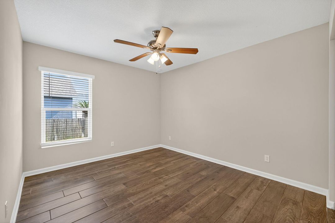 待售: $424,750 (4 贝兹, 2 浴室, 1833 平方英尺)